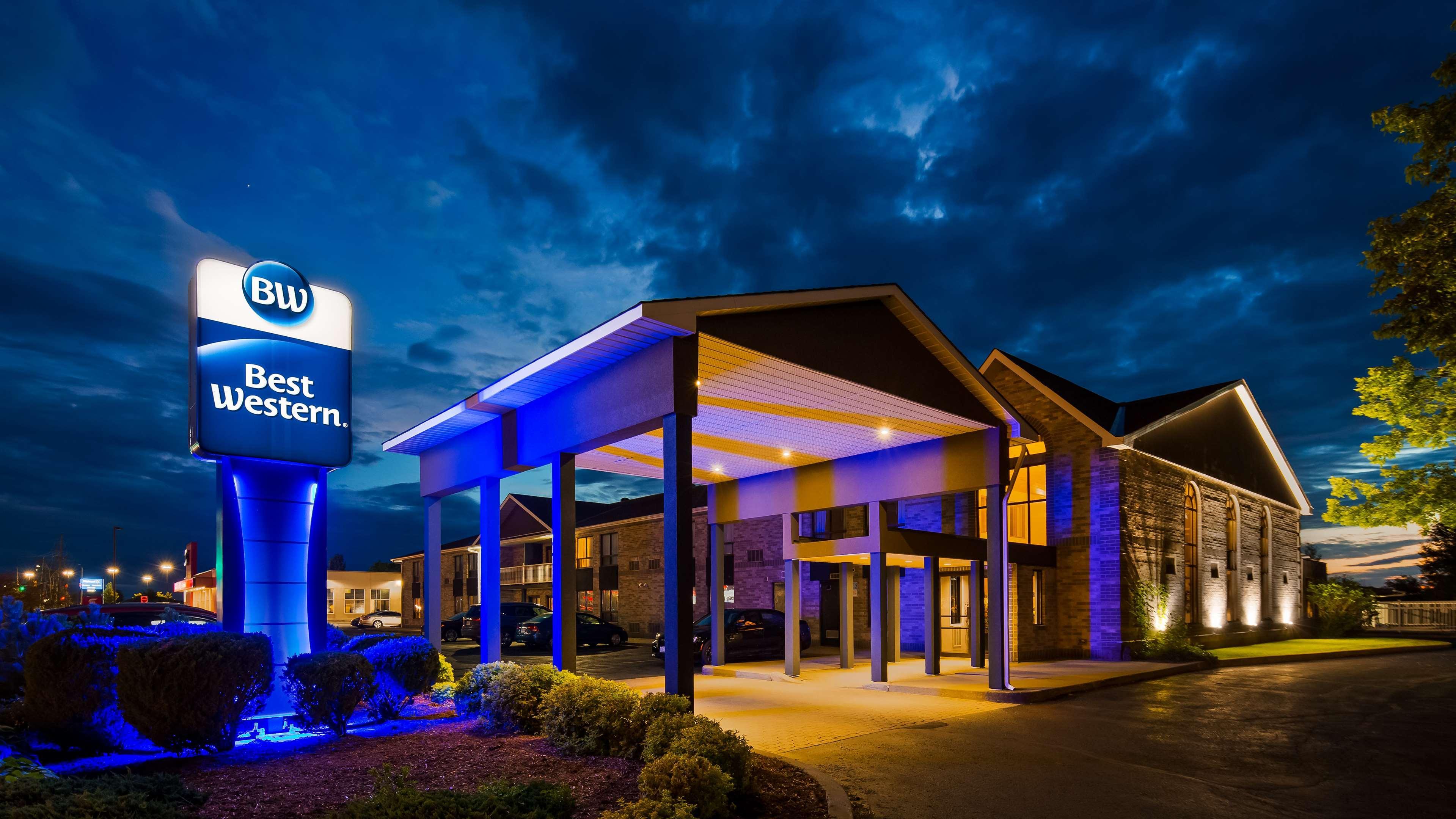 Best Western Smiths Falls Hotel Buitenkant foto
